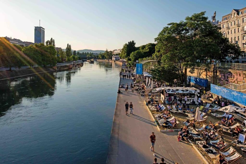 Smart Apt Mit Balkon Am Augarten Park Naehe Zentrum Wien Eksteriør billede